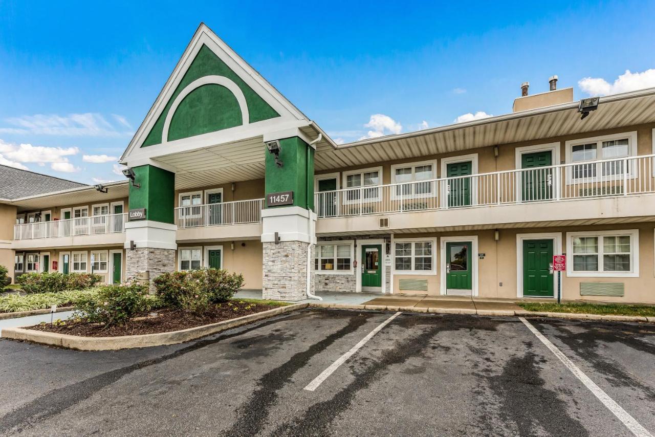 Hometowne By Red Roof Studios Cincinnati - Sharonville Exterior photo