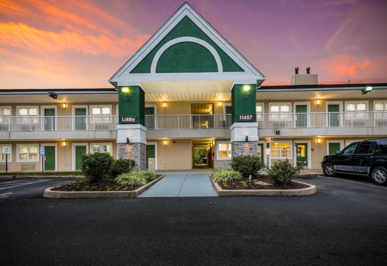 Hometowne By Red Roof Studios Cincinnati - Sharonville Exterior photo